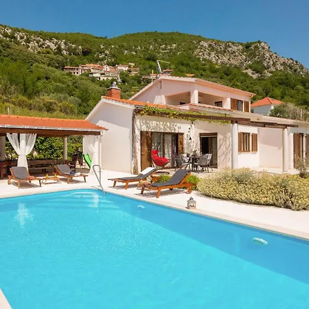 Lovely In With Kitchen Holiday home Blato na Cetini